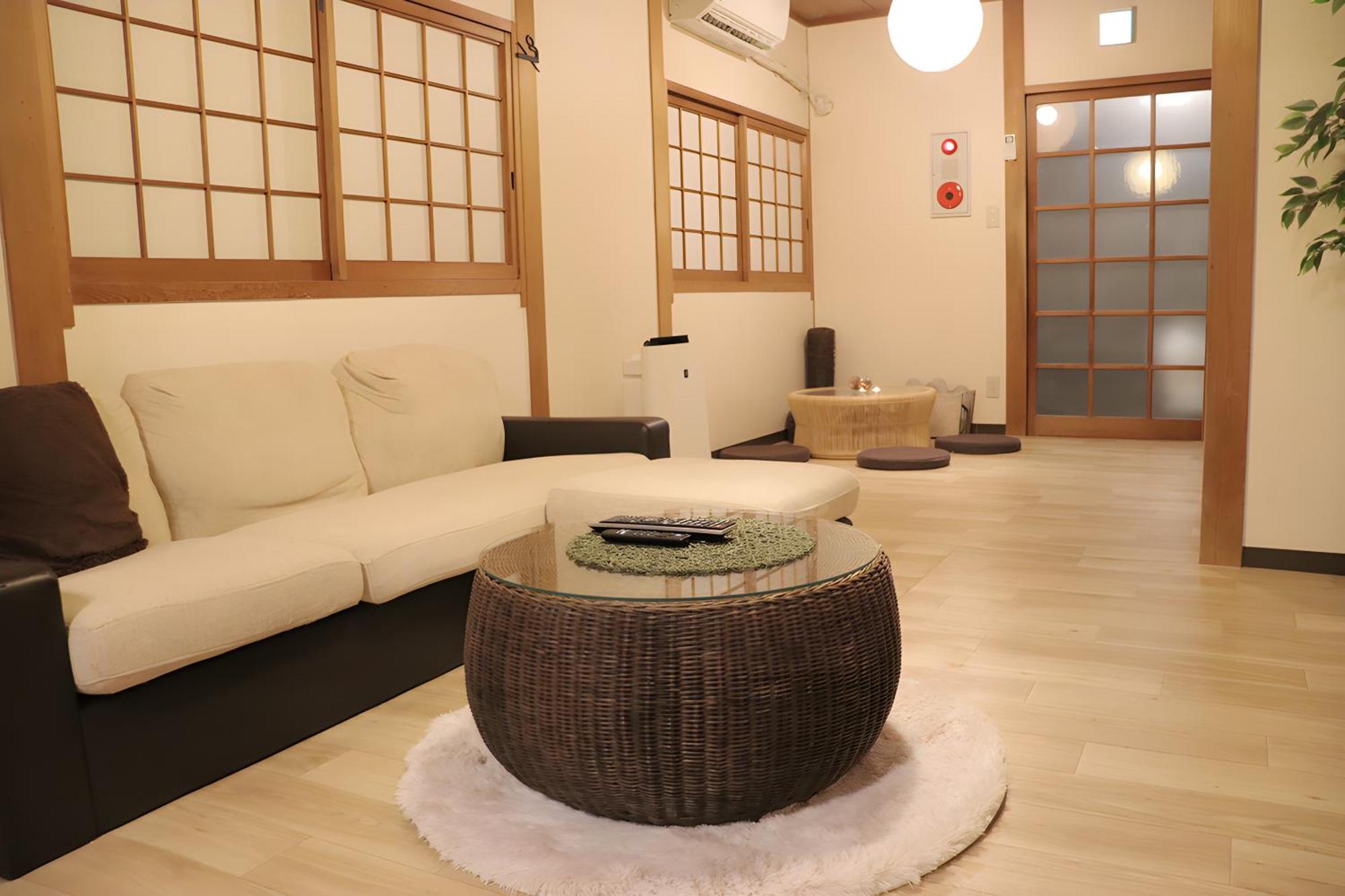 Villa Renewal 天神橋筋六丁目駅徒歩2分 屋上テラス付き一軒家 天満居酒屋街2分 梅田10分 難波15分 Osaka Esterno foto