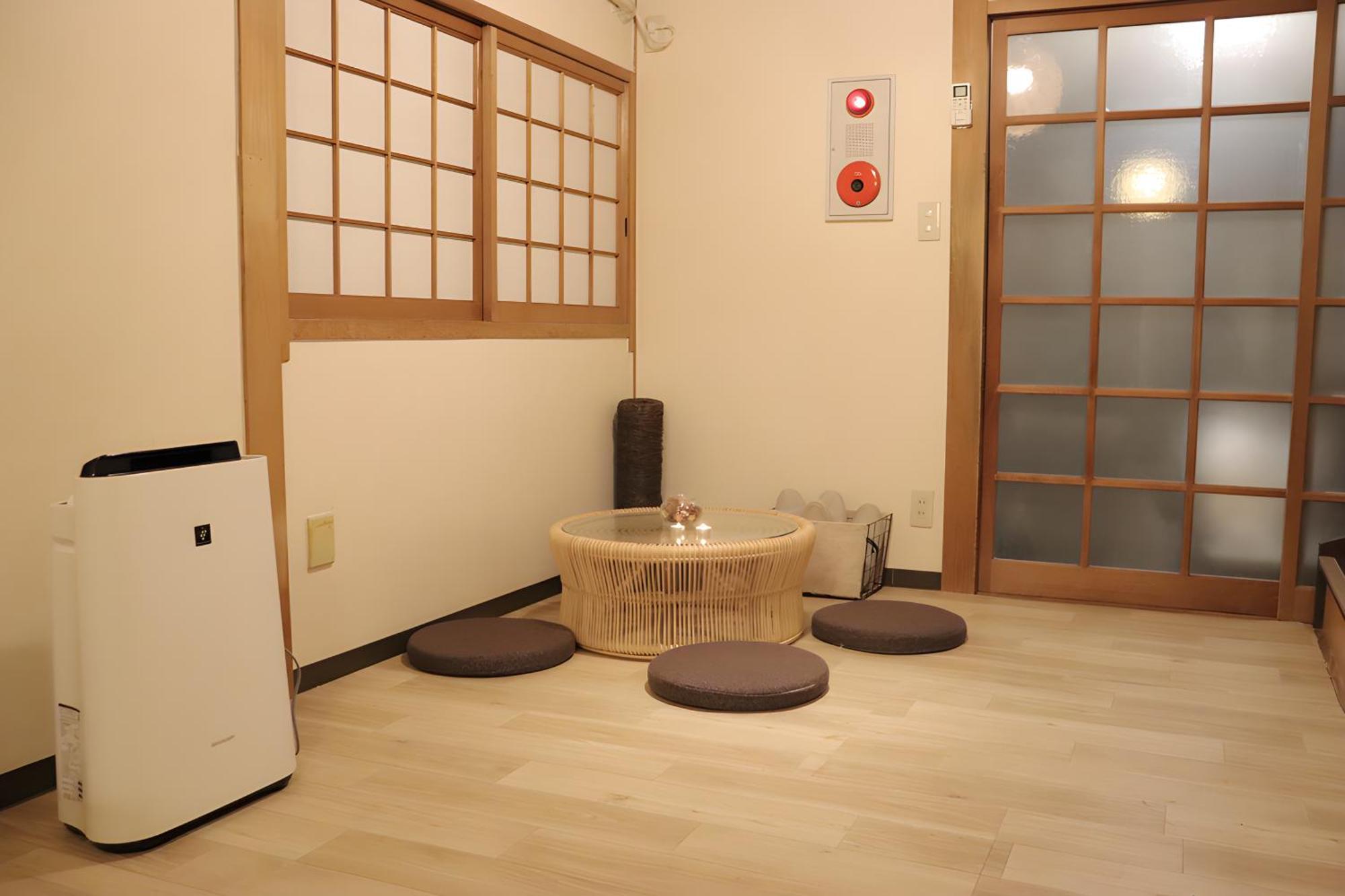 Villa Renewal 天神橋筋六丁目駅徒歩2分 屋上テラス付き一軒家 天満居酒屋街2分 梅田10分 難波15分 Osaka Esterno foto
